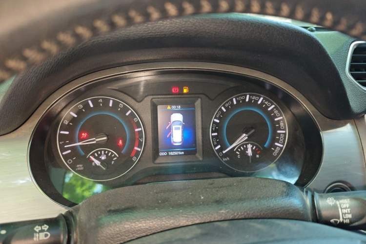 Used Haval H2 2014 1.5T Manual Two-Wheel Drive Prestige Edition Instrument Cluster