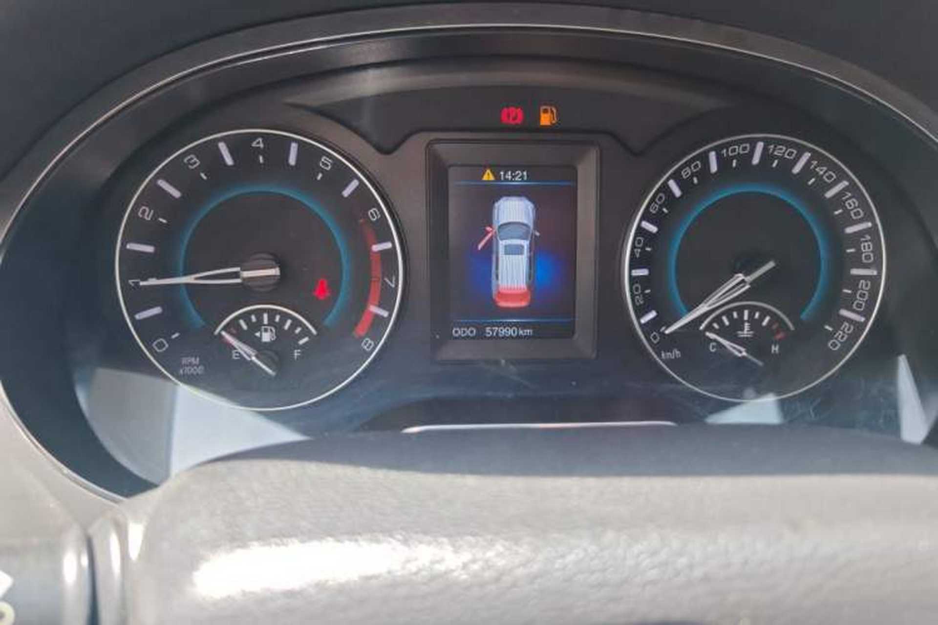 Used Haval H2 2014 1.5T Manual Two-Wheel Drive Elite Edition Instrument Cluster