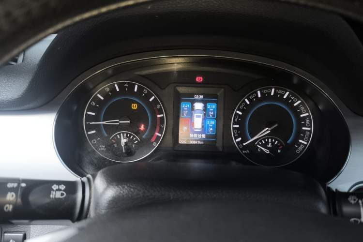 Used Haval H2 2014 1.5T Manual Two-Wheel Drive Elite Edition Instrument Cluster