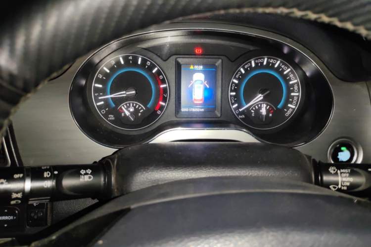 Used Haval H2 2014 1.5T Manual Two-Wheel Drive Elite Edition Instrument Cluster