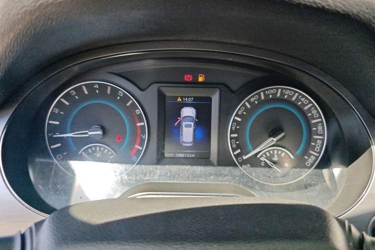 Used Haval H2 2014 1.5T Manual Two-Wheel Drive Elite Edition Instrument Cluster