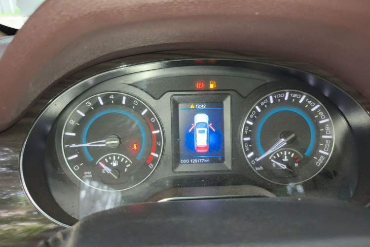 Used Haval H2 2014 1.5T Manual Two-Wheel Drive Elite Edition Instrument Cluster
