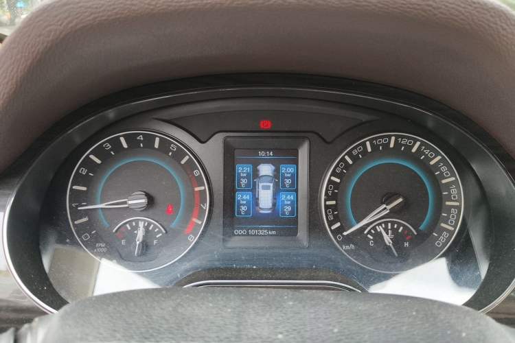 Used Haval H2 2014 1.5T Manual Two-Wheel Drive Elite Edition Instrument Cluster
