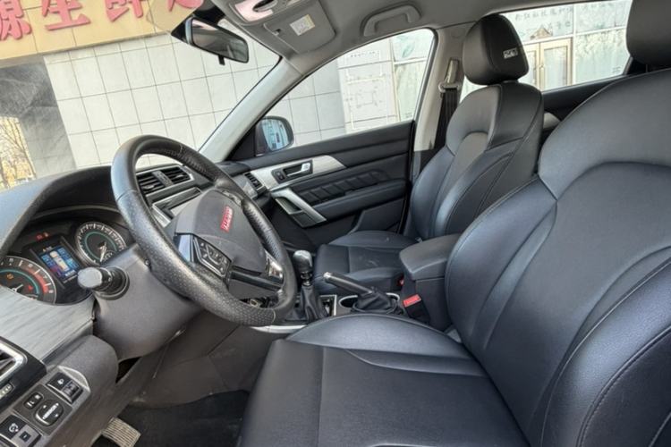 Used Haval H2 2014 1.5T Manual Two-Wheel Drive Elite Edition Interior 3