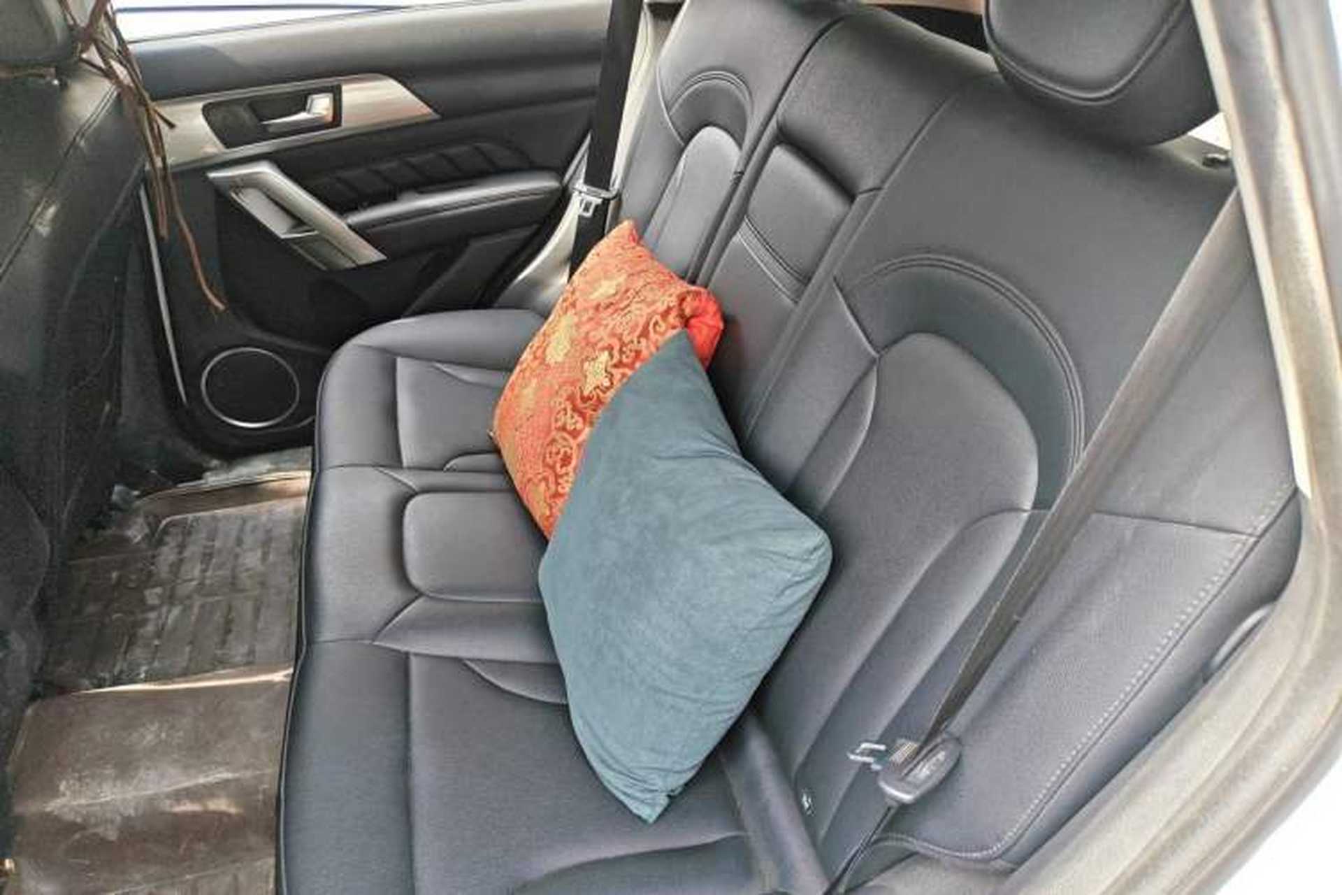 Used Haval H2 2014 1.5T Manual Two-Wheel Drive Elite Edition Interior 4