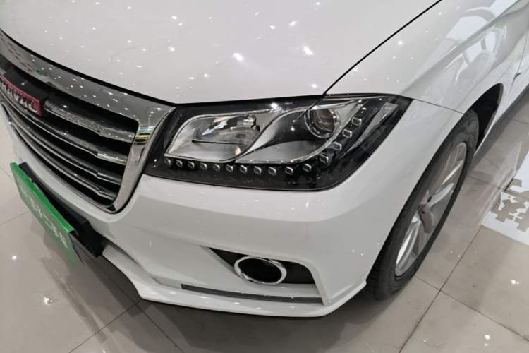 Used Haval H2 2014 1.5T Manual Two-Wheel Drive Elite Edition Left Front Headlight