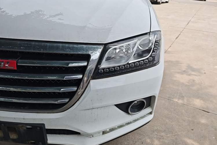 Used Haval H2 2014 1.5T Manual Two-Wheel Drive Elite Edition Left Front Headlight