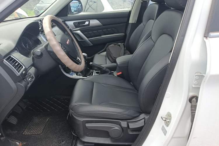 Used Haval H2 2014 1.5T Manual Two-Wheel Drive Elite Edition Left Front Seat
