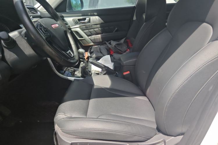 Used Haval H2 2014 1.5T Manual Two-Wheel Drive Elite Edition Left Front Seat