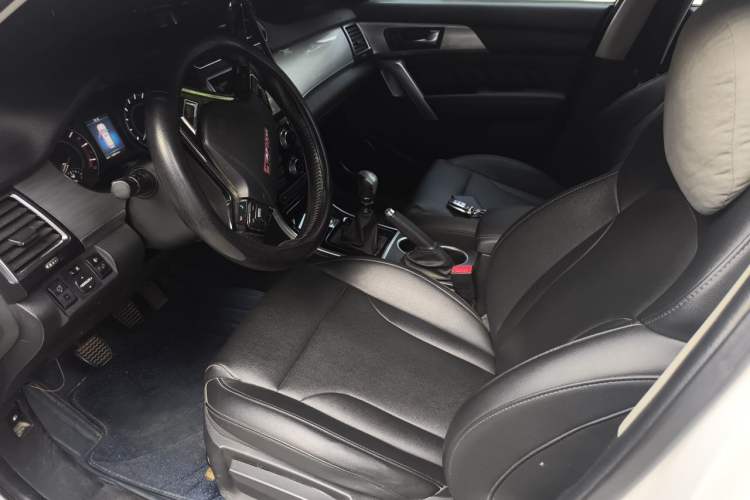 Used Haval H2 2014 1.5T Manual Two-Wheel Drive Elite Edition Left Front Seat