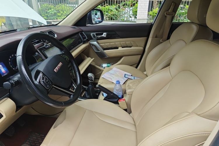 Used Haval H2 2014 1.5T Manual Two-Wheel Drive Elite Edition Left Front Seat