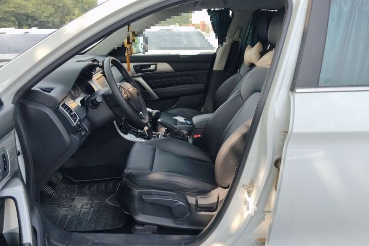 Used Haval H2 2014 1.5T Manual Two-Wheel Drive Elite Edition Left Front Seat