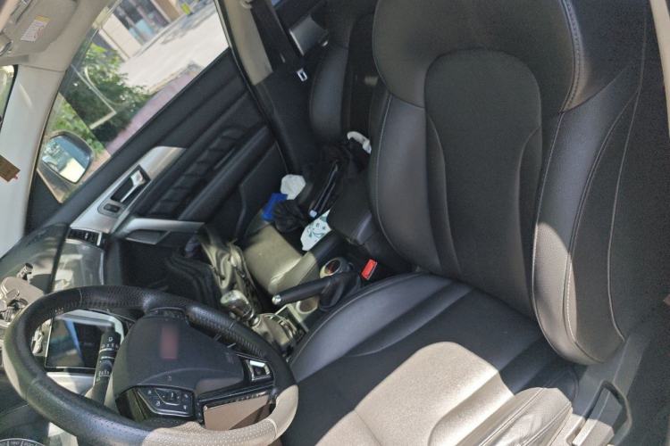 Used Haval H2 2014 1.5T Manual Two-Wheel Drive Elite Edition Left Front Seat