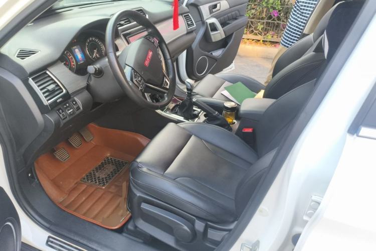 Used Haval H2 2014 1.5T Manual Two-Wheel Drive Elite Edition Left Front Seat