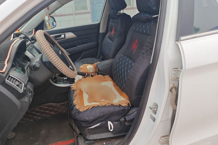 Used Haval H2 2014 1.5T Manual Two-Wheel Drive Elite Edition Left Front Seat