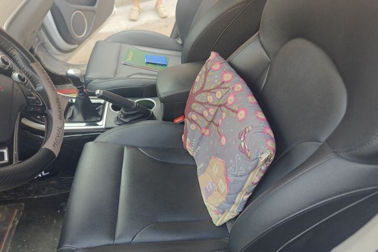 Used Haval H2 2014 1.5T Manual Two-Wheel Drive Elite Edition Left Front Seat
