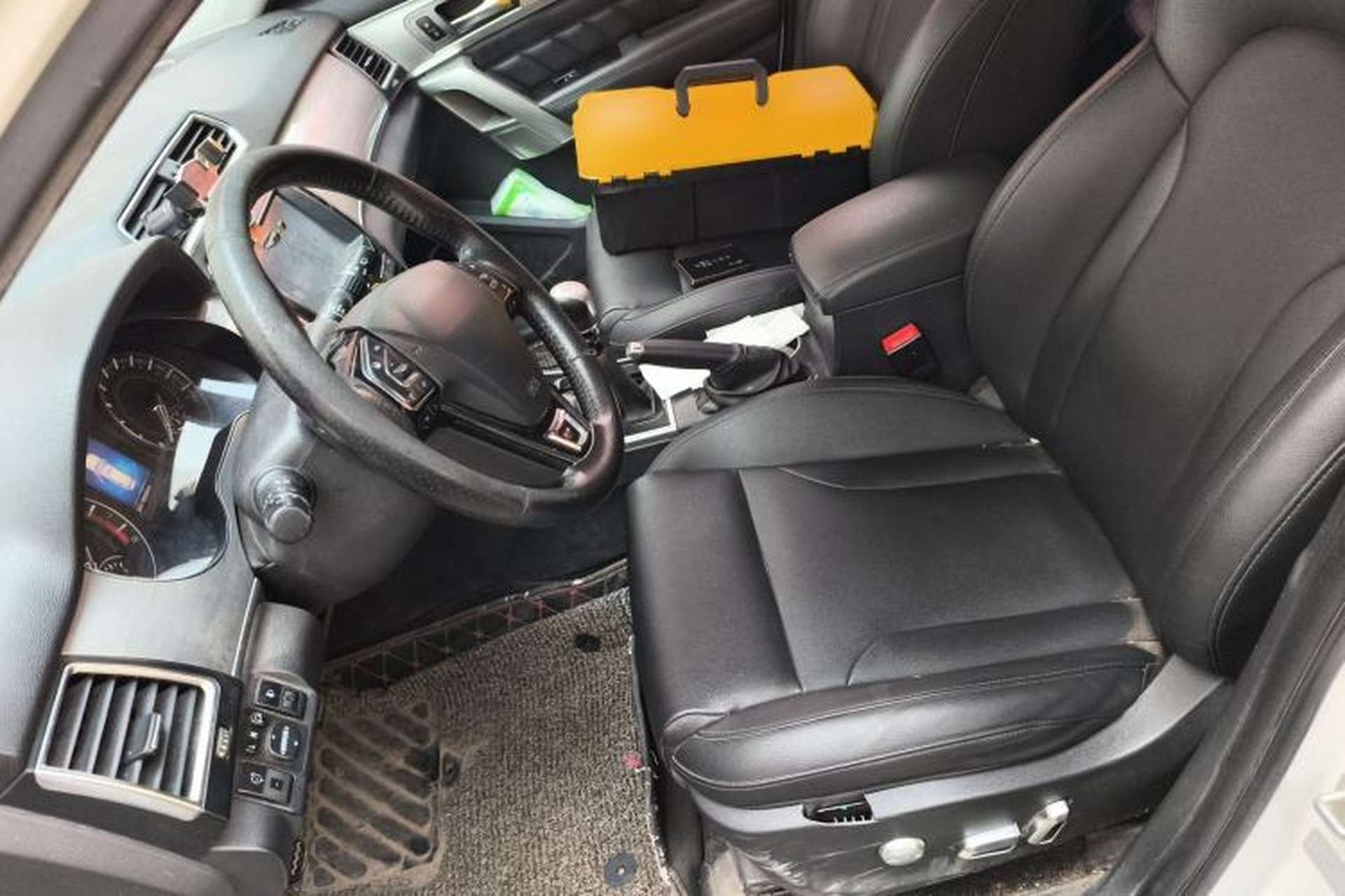 Used Haval H2 2014 1.5T Manual Two-Wheel Drive Prestige Edition Left Front Seat