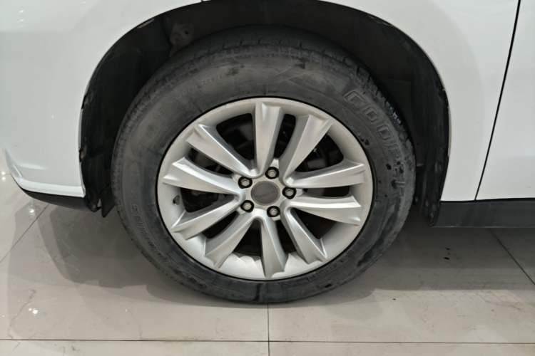 Used Haval H2 2014 1.5T Manual Two-Wheel Drive Elite Edition Left Front Wheel Hub