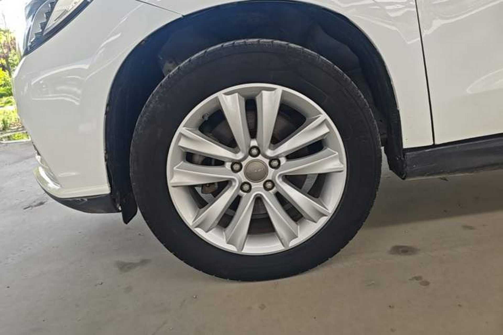Used Haval H2 2014 1.5T Manual Two-Wheel Drive Urban Edition Left Front Wheel Hub