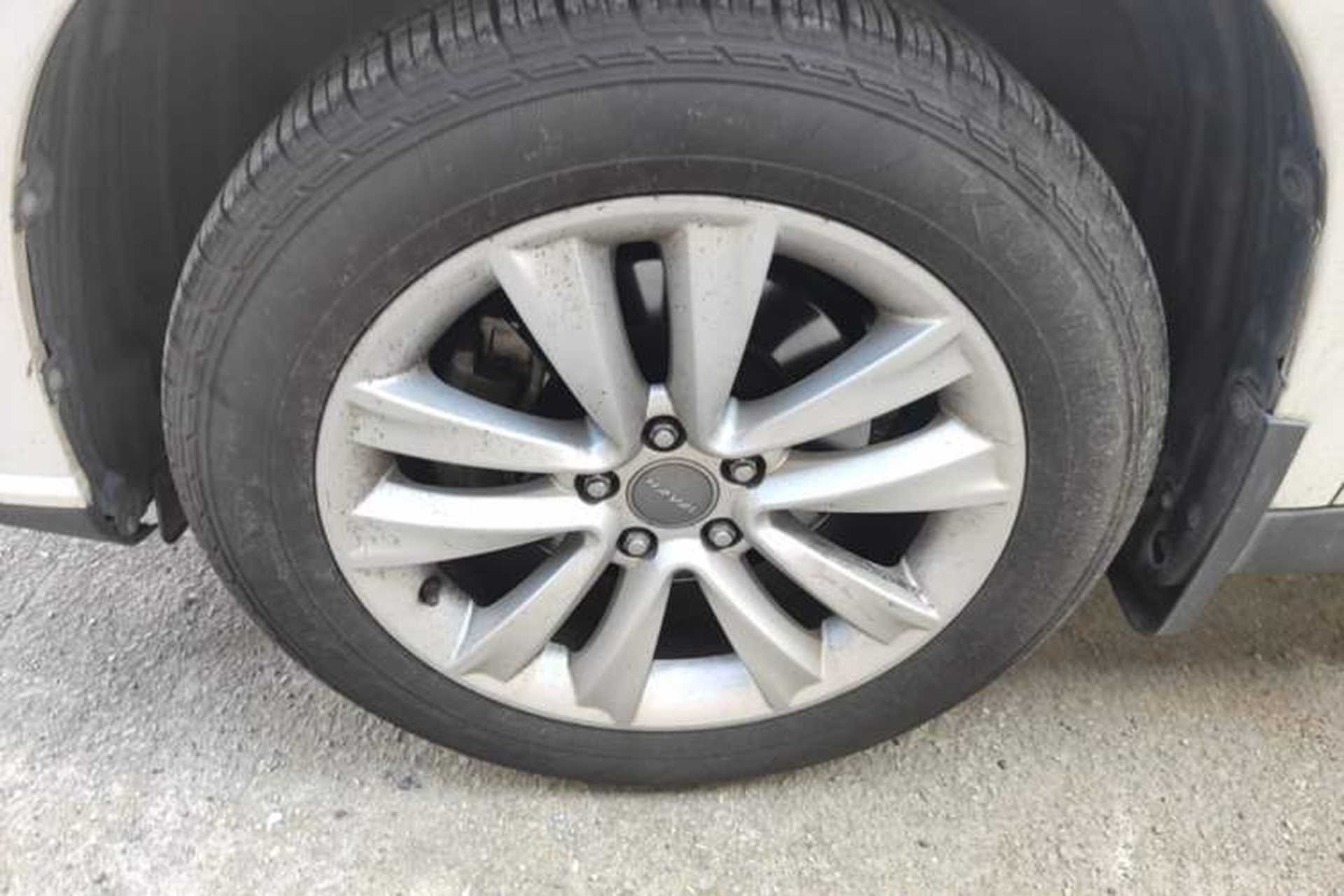 Used Haval H2 2014 1.5T Manual Two-Wheel Drive Elite Edition Left Front Wheel Hub
