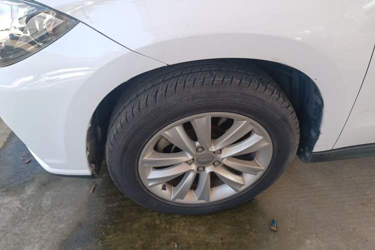 Used Haval H2 2014 1.5T Manual Two-Wheel Drive Elite Edition Left Front Wheel Hub