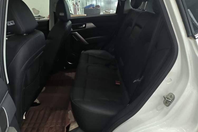 Used Haval H2 2014 1.5T Manual Two-Wheel Drive Elite Edition Left Rear Seat