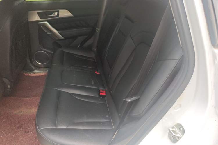 Used Haval H2 2014 1.5T Manual Two-Wheel Drive Elite Edition Left Rear Seat