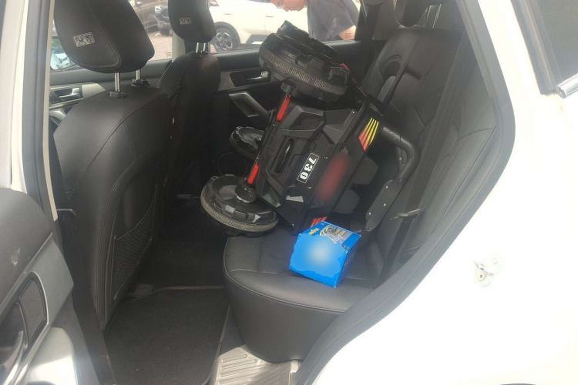 Used Haval H2 2014 1.5T Manual Two-Wheel Drive Elite Edition Left Rear Seat