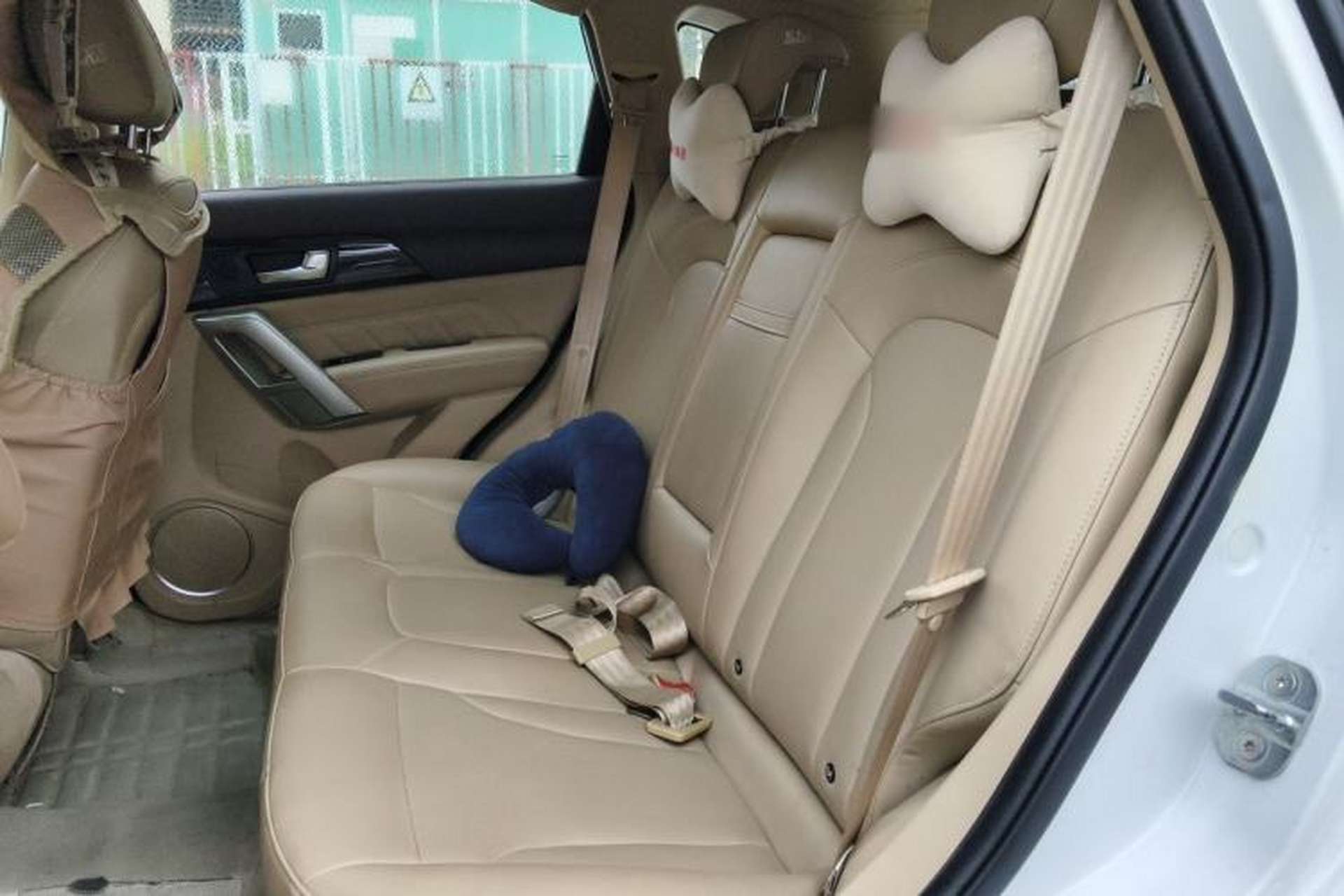Used Haval H2 2014 1.5T Manual Two-Wheel Drive Urban Edition Left Rear Seat