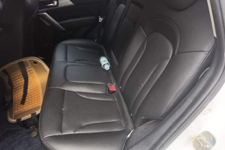 Used Haval H2 2014 1.5T Manual Two-Wheel Drive Elite Edition Left Rear Seat
