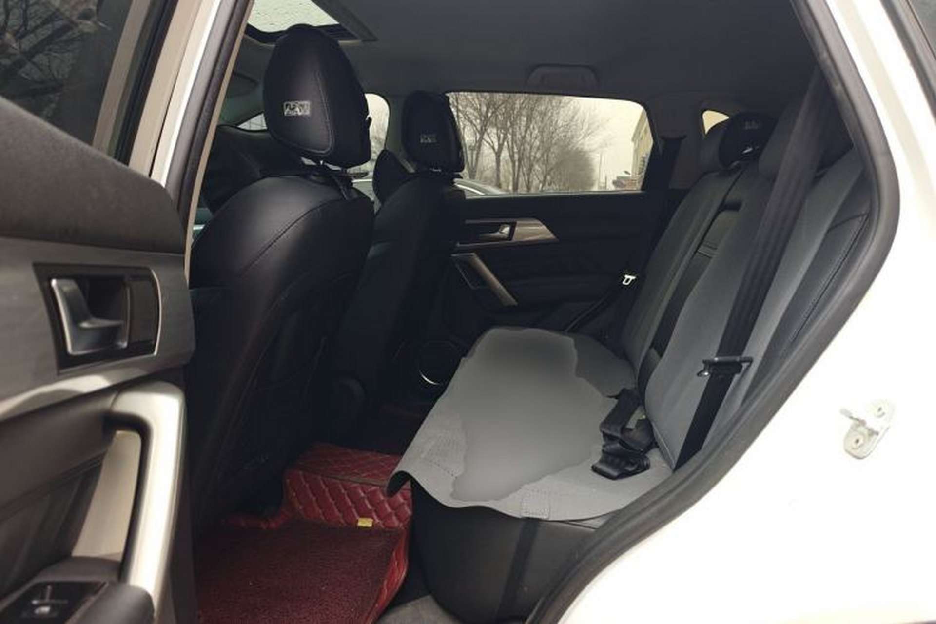 Used Haval H2 2014 1.5T Manual Two-Wheel Drive Elite Edition Left Rear Seat