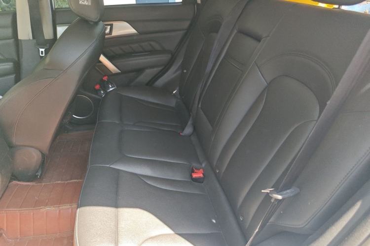 Used Haval H2 2014 1.5T Manual Two-Wheel Drive Elite Edition Left Rear Seat