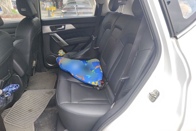 Used Haval H2 2014 1.5T Manual Two-Wheel Drive Urban Edition Left Rear Seat