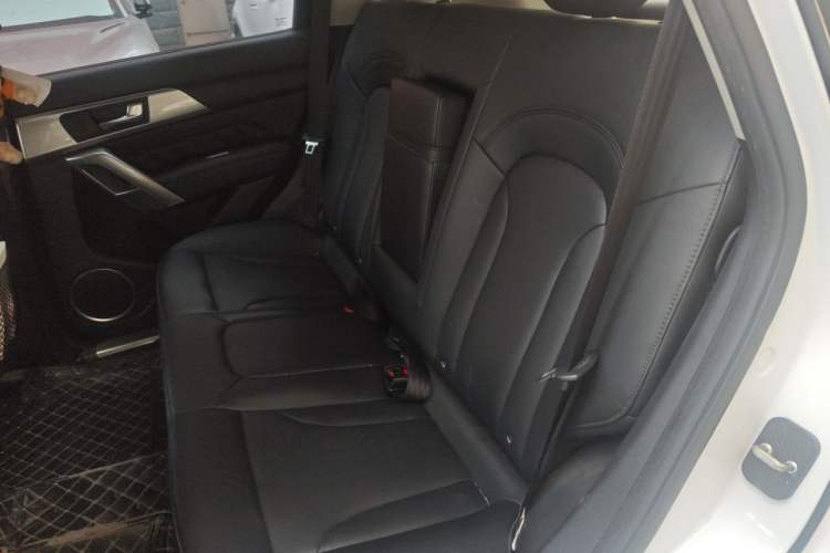 Used Haval H2 2014 1.5T Manual Two-Wheel Drive Elite Edition Left Rear Seat