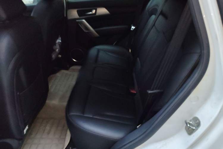 Used Haval H2 2014 1.5T Manual Two-Wheel Drive Elite Edition Left Rear Seat