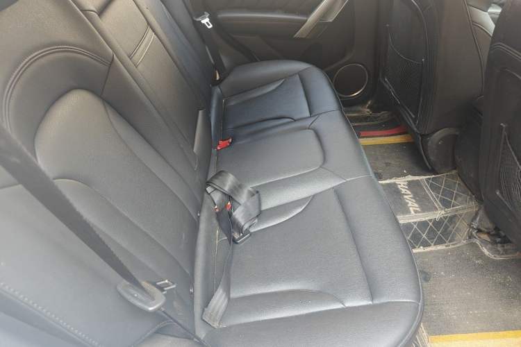 Used Haval H2 2014 1.5T Manual Two-Wheel Drive Elite Edition Left Rear Seat