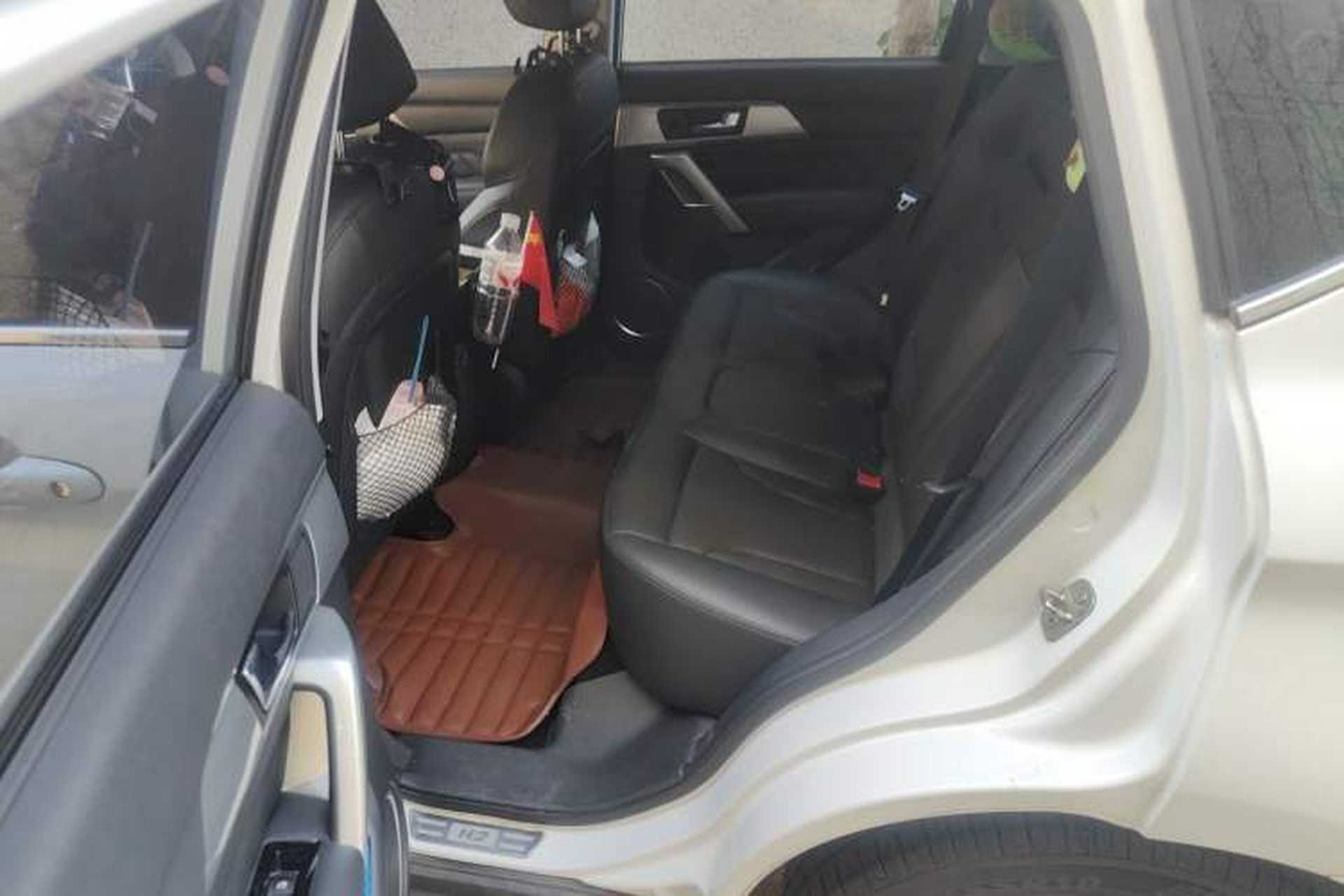 Used Haval H2 2014 1.5T Manual Two-Wheel Drive Elite Edition Left Rear Seat