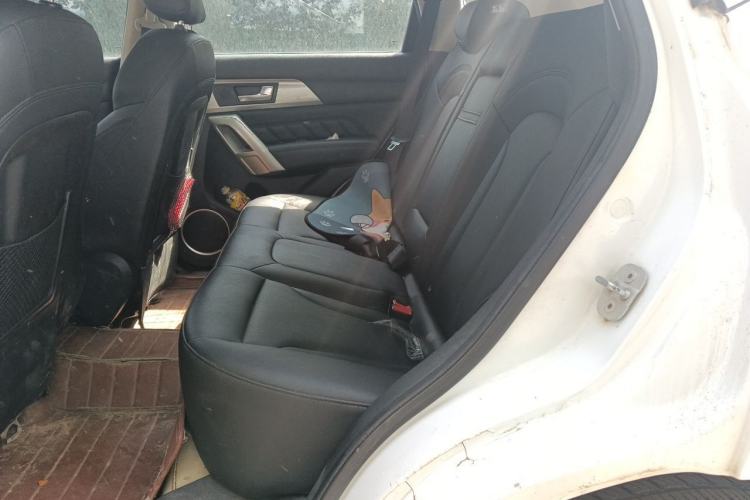 Used Haval H2 2014 1.5T Manual Two-Wheel Drive Elite Edition Left Rear Seat