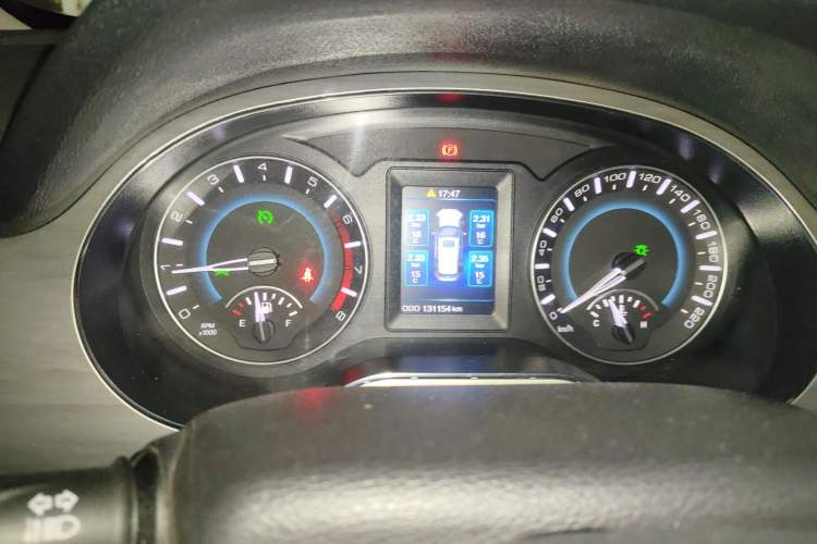 Used Haval H2 2014 1.5T Manual Two-Wheel Drive Elite Edition Odometer Close Up