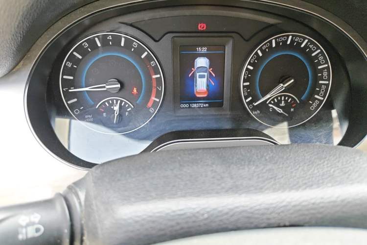 Used Haval H2 2014 1.5T Manual Two-Wheel Drive Elite Edition Odometer Close Up