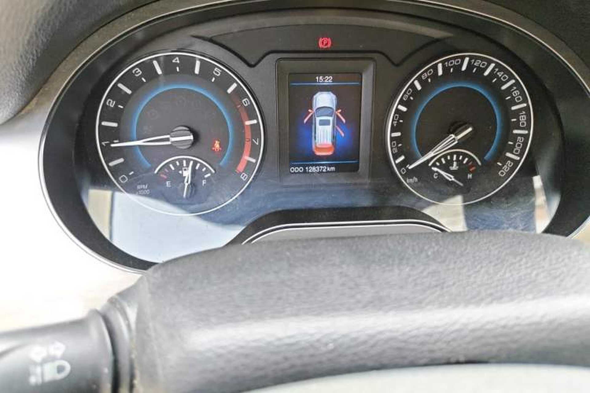 Used Haval H2 2014 1.5T Manual Two-Wheel Drive Elite Edition Odometer Close Up