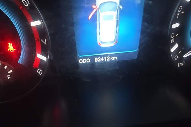 Used Haval H2 2014 1.5T Manual Two-Wheel Drive Elite Edition Odometer Close Up