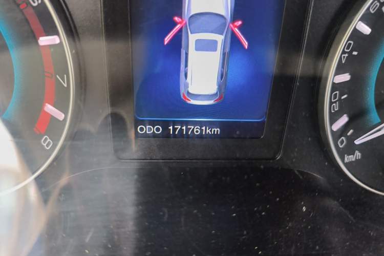 Used Haval H2 2014 1.5T Manual Two-Wheel Drive Prestige Edition Odometer Close Up