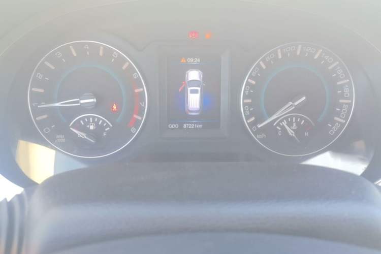 Used Haval H2 2014 1.5T Manual Two-Wheel Drive Elite Edition Odometer Close Up