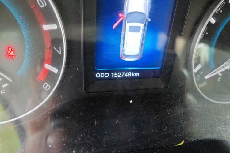 Used Haval H2 2014 1.5T Manual Two-Wheel Drive Elite Edition Odometer Close Up