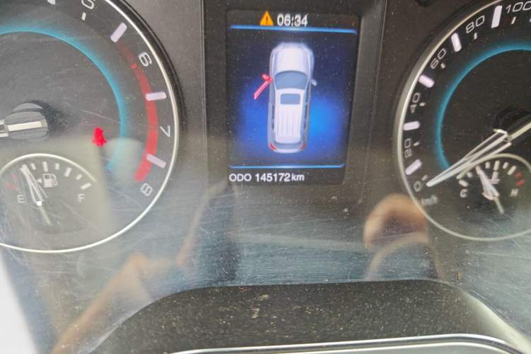 Used Haval H2 2014 1.5T Manual Two-Wheel Drive Urban Edition Odometer Close Up