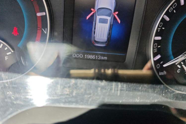 Used Haval H2 2014 1.5T Manual Two-Wheel Drive Elite Edition Odometer Close Up