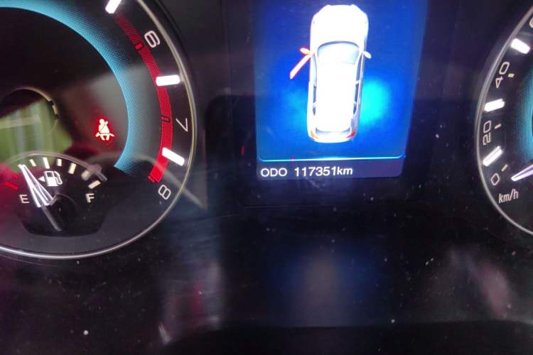 Used Haval H2 2014 1.5T Manual Two-Wheel Drive Elite Edition Odometer Close Up