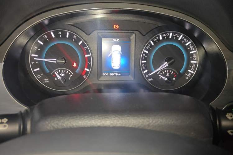 Used Haval H2 2014 1.5T Manual Two-Wheel Drive Elite Edition Odometer Close Up
