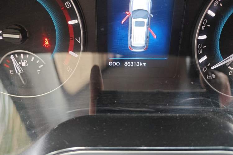 Used Haval H2 2014 1.5T Manual 4x4 Prestige Edition Odometer Close Up